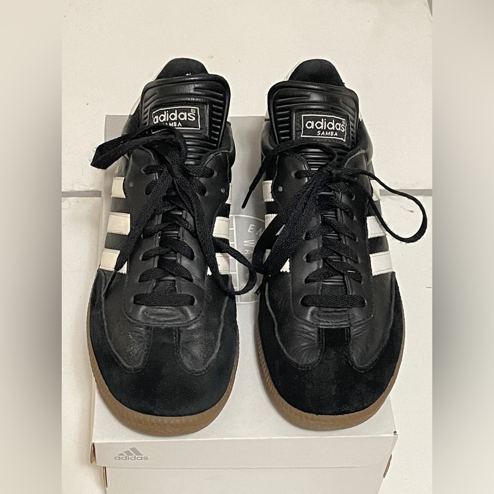 Adidas SAMBA black learher. Size 8